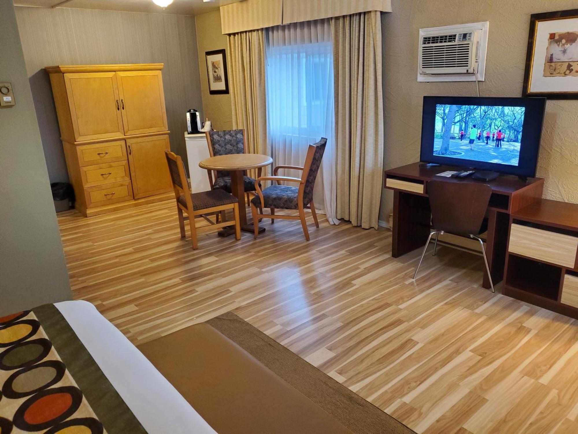 Super 8 By Wyndham Duncan Extérieur photo